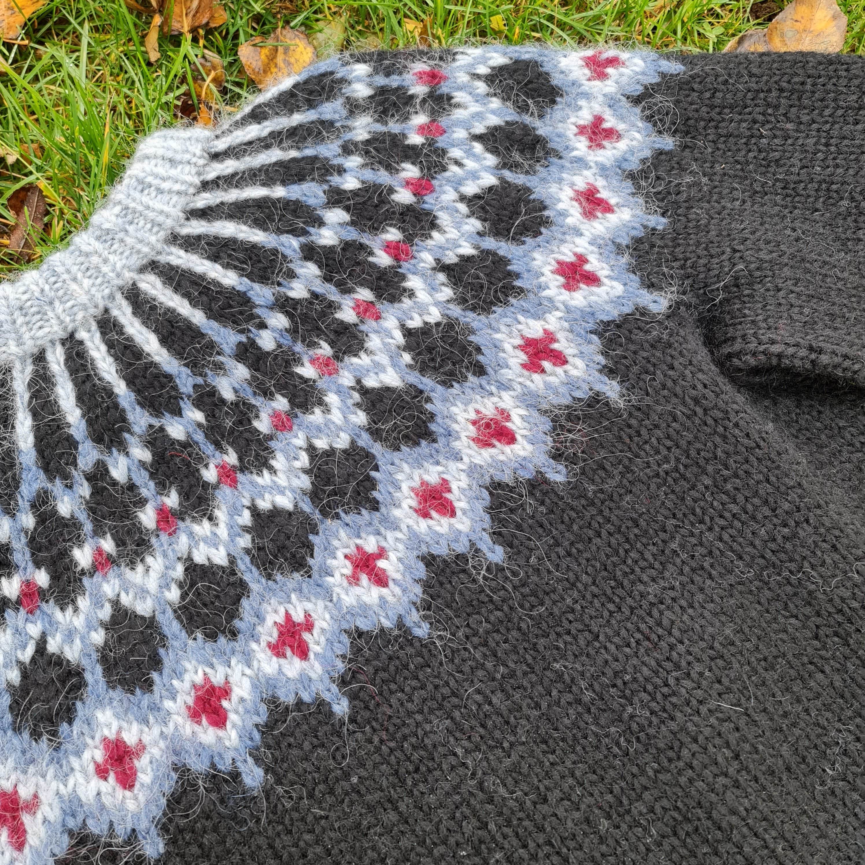 Svartálfur - Icelandic Sweater - Black - Image 6